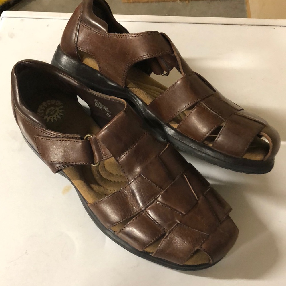 Earth shoes leather 9.5 like new